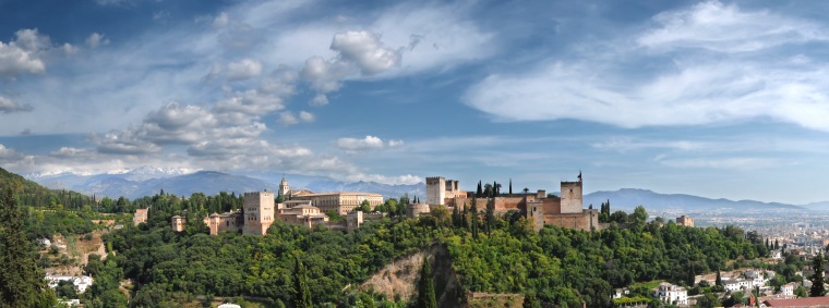 Panoramic View of Alhambra from the Albayzin. Author: Mihael Grmeh