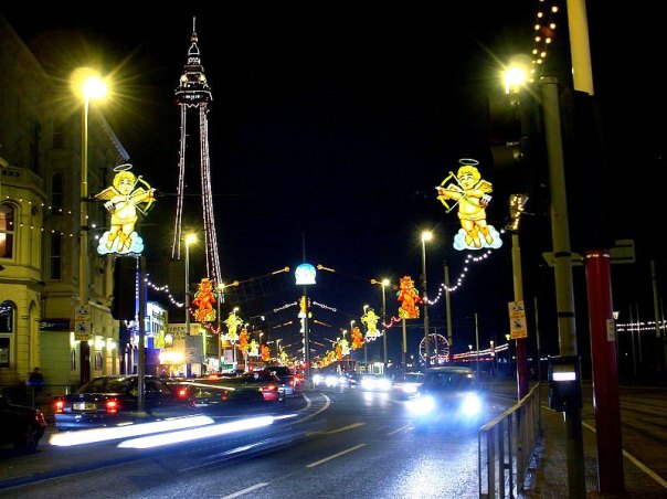 Blackpool Illuminations and Tower. Author: Mark S. Jobling. Public Domain