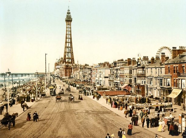 Blackpool Promenade c 1898. Author Detroit Publishing Co. under license from Photoglob Zurich. Public Domain